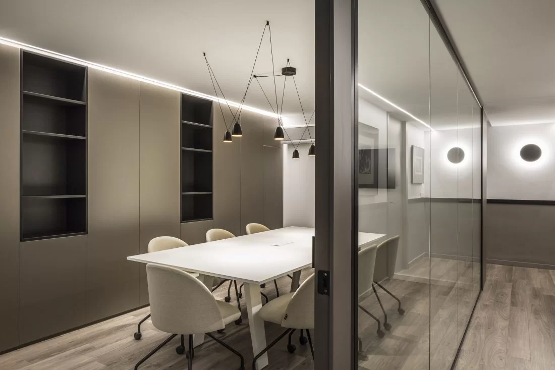 Sala de reuniones de Herrera & Asociados